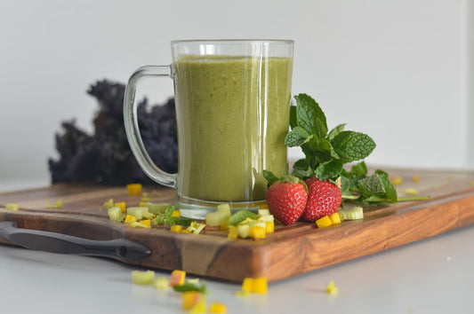 SMOOTHIE MATCHA ÉNERGISANT AUX FRUITS