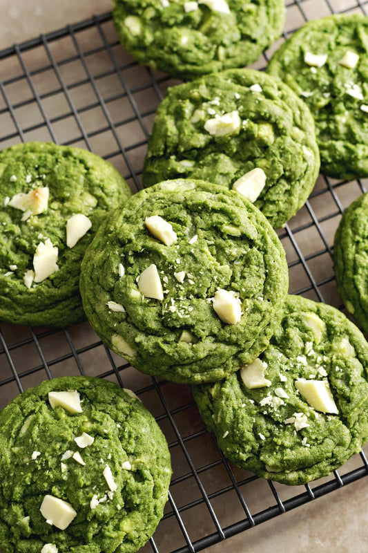 COOKIES VERTS AU MATCHA & PÉPITES DE CHOCOLAT BLANC